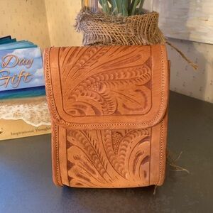 Grant’s Natural’s, HANDMADE Leather pouch, hand tooled front and back.